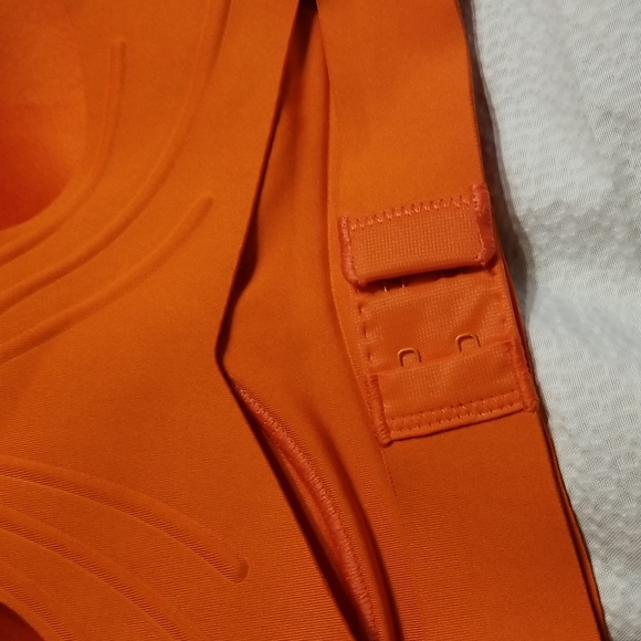 NWT HIGH SUPPORT SPORTS BRA  BACK CLOSURE XS MOLDED CUPS - Picture 10 of 10